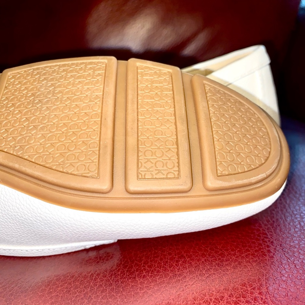 Calvin Klein Loafers Flat White with Bow Knot Charm Driving Moccasins - Picture 10 of 16